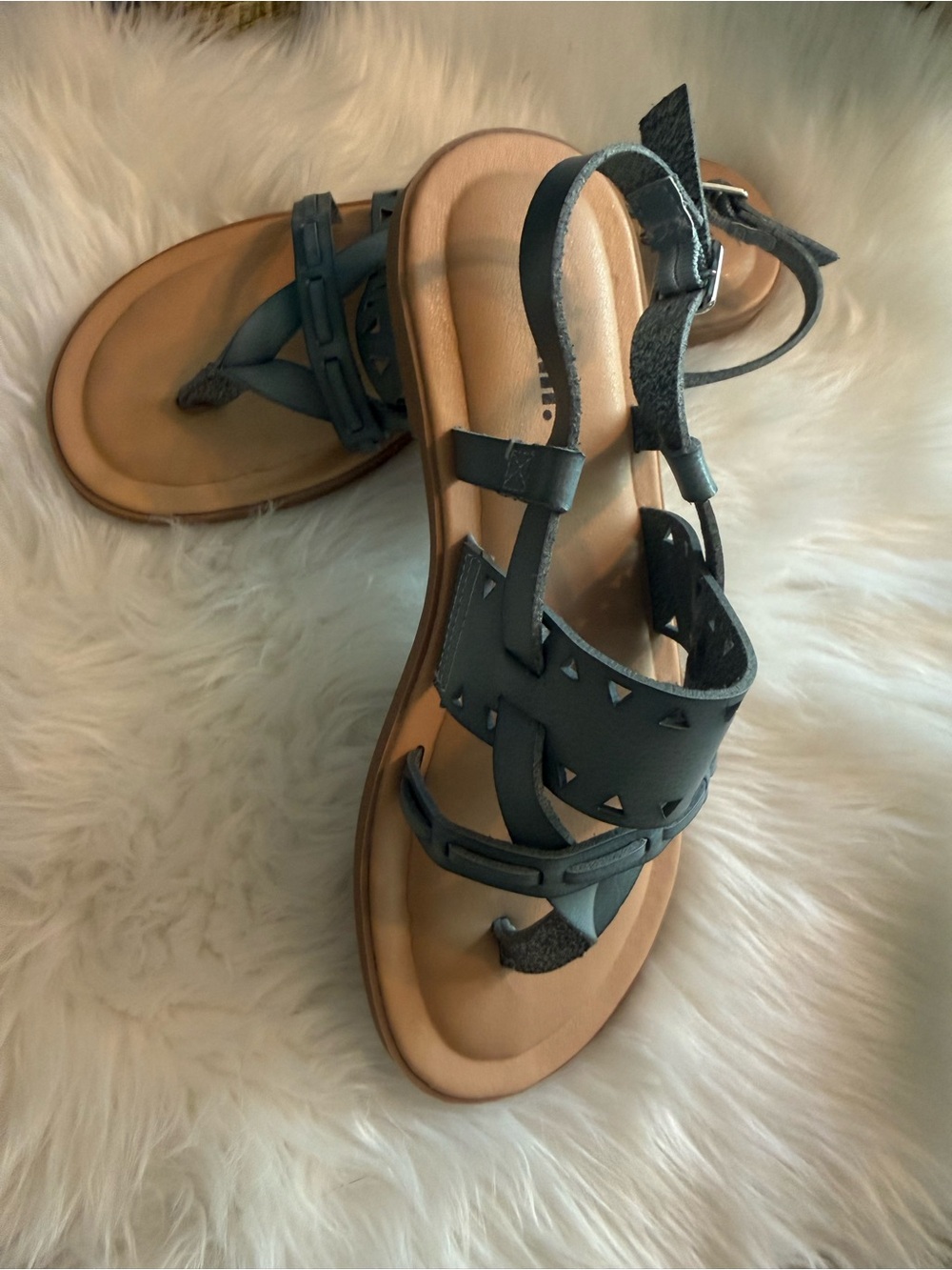 White Mt. Women's Slate Gray Strappy Leather Sandals sz 7